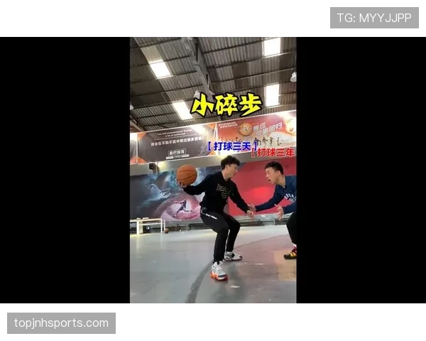深度解析走步和两次运球的区别,裁判如何快速判定? 深度解析走步和两次运球的区别,裁判如何快速判定?